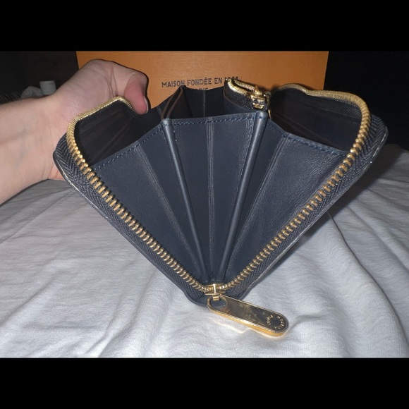 Louis Vuitton zippy wallet - Picture 15 of 16